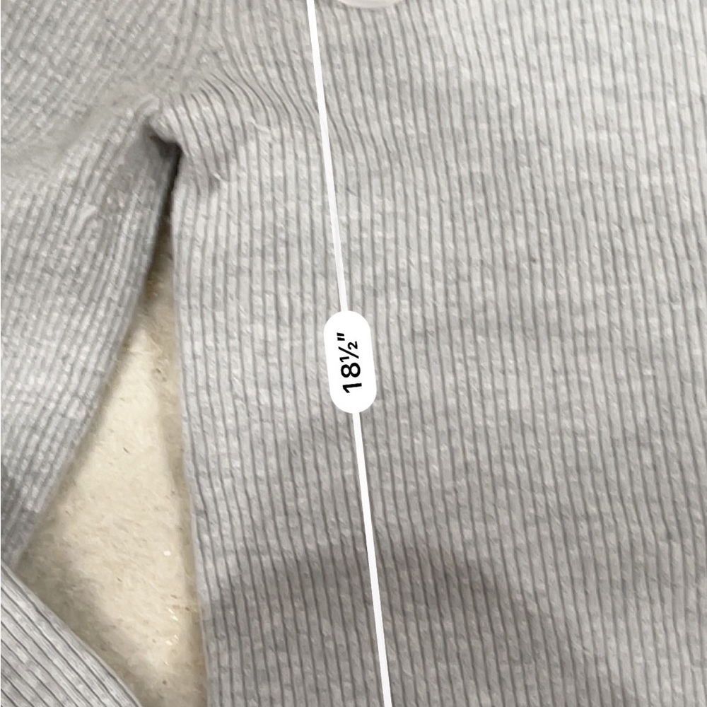 Aritzia Babaton Kitano sweater grey cross back - Picture 4 of 6